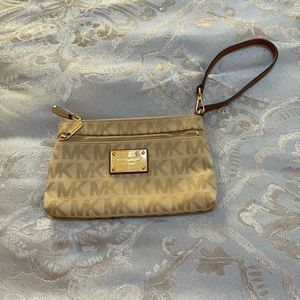 Michael KORS Wristlet
